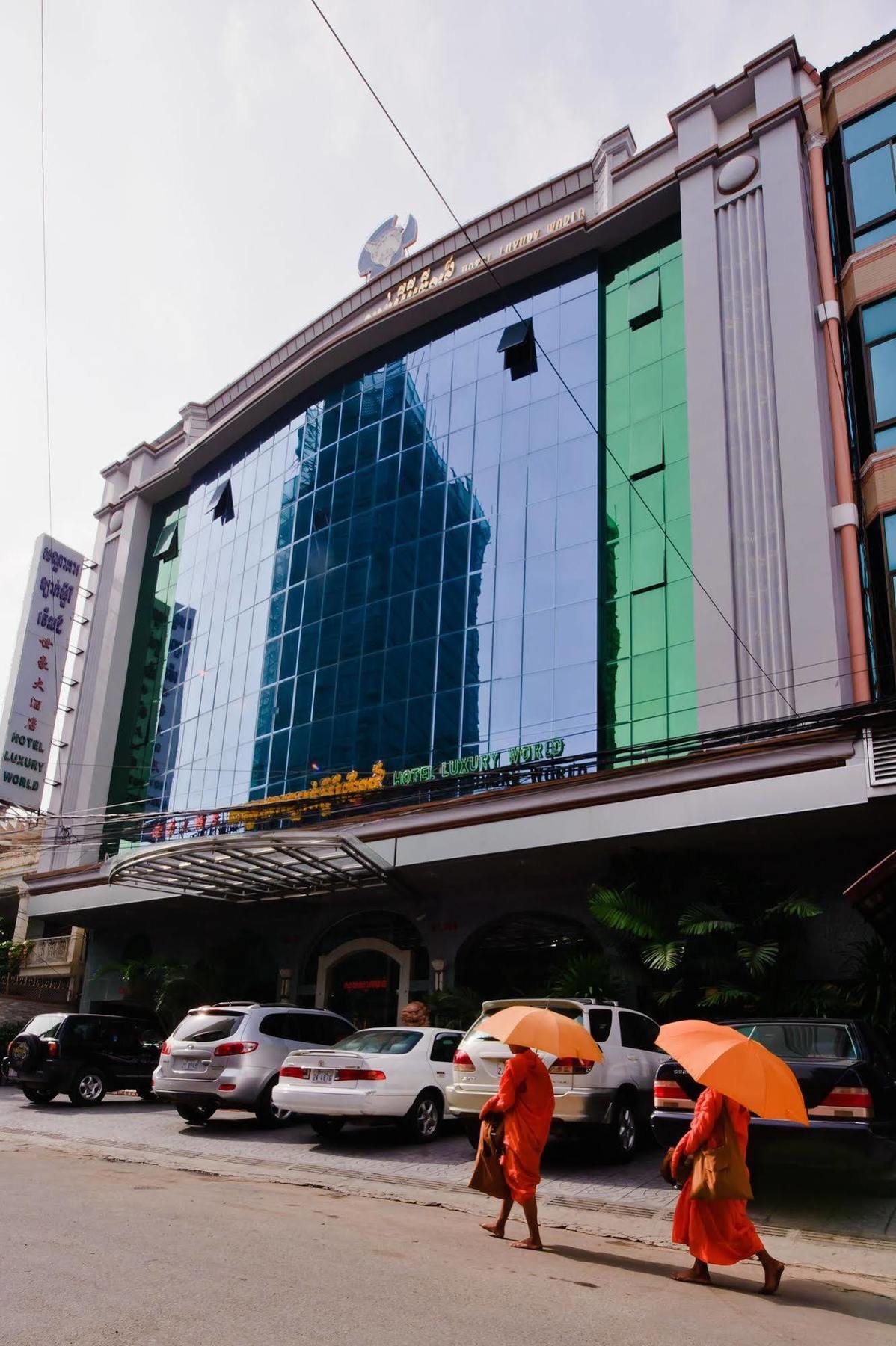 Hotel Luxury World Phnom Pen Exterior foto